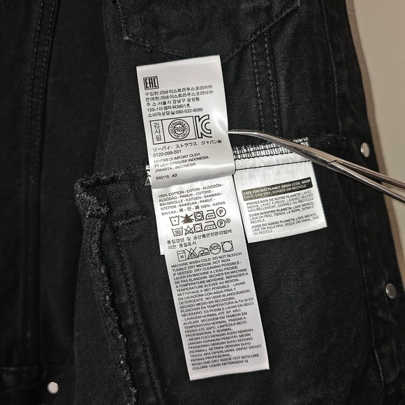 *RARE* APPLE WWDC 2017 x LEVI'S Women's Black Denim Trucker Button Jacket Sz M - Picture 12 of 15